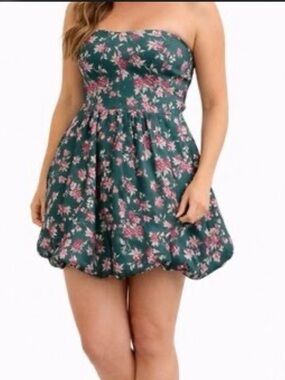 Altar'd State Strapless Clover Floral Bubble Hem Mini with Pink Flowers